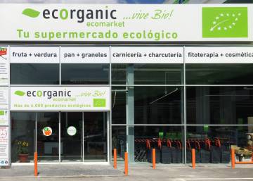 Ecorganic Y Veritas Se Alían Para Crear La Mayor Cadena De Supermercados Ecológicos En España Economía El País