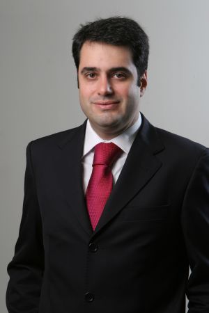 O professor Yuri Carajalescov.